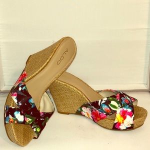 Wedge platform Aldo sandal 👡